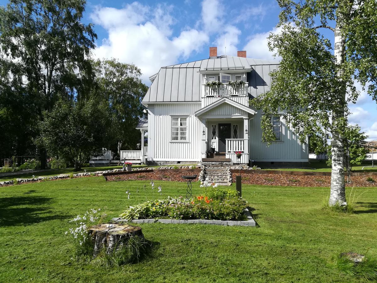 Hotelli Huiskankorpi Boutique Hotel Nivala Extérieur photo